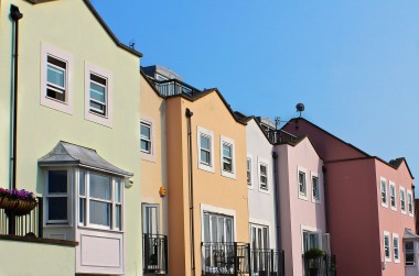 row-houses-196105_1280