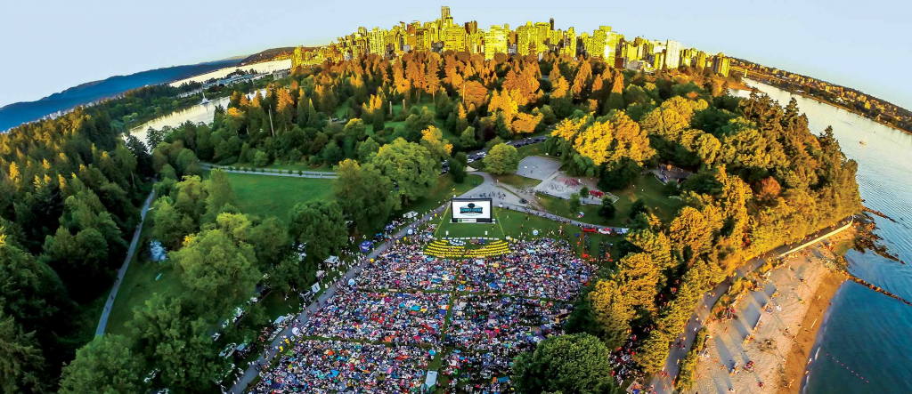 スタンレーパーク 野外シアターで映画を観よう!Evo Summer Cinema Movie 2017 Oops!うっぷす カナダ